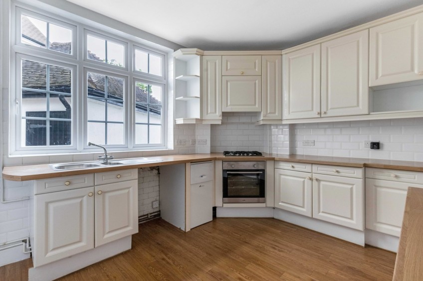 Images for Oakway, Bromley, Kent EAID:1417578892 BID:7719601