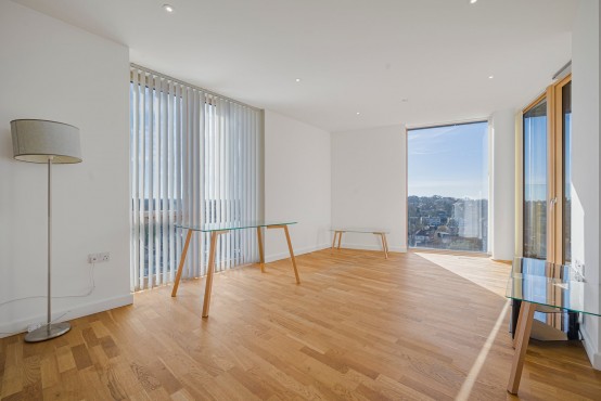 Images for Bromley EAID:1417578892 BID:7719601