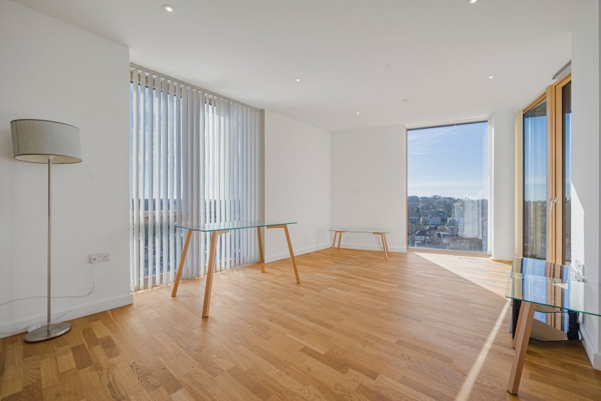 Images for Bromley EAID:1417578892 BID:7719601